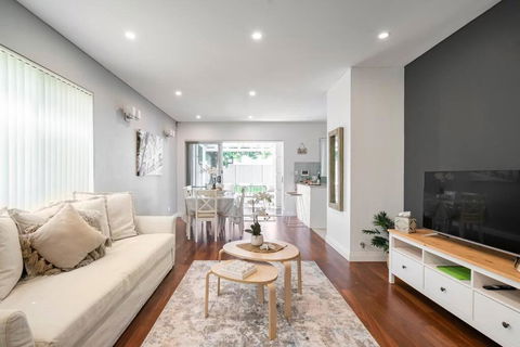 NEW Furnish, 3 Min SYD Airport, 1 Min Walk Beach - New Castle Holiday 3