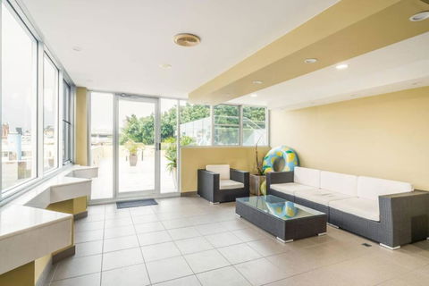 NEW! Ideal 1BR Beachside Studio With Pool - New Castle Holiday 2