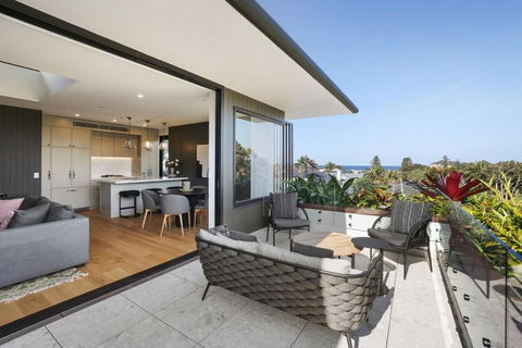 New Large Penthouse With Ocean & Golf Course Views - New Castle Holiday 1