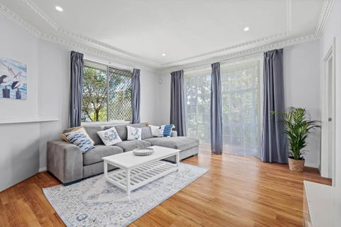 NEW Sailors Cove Pet Friendly - New Castle Holiday 0