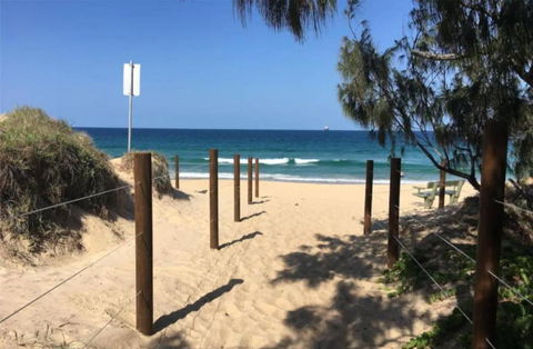 NEW Upmarket OCEAN 3Bed 2Bath Unit - 250m 2 BUDDINA BEACH! - New Castle Holiday 2
