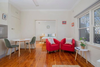 Newcastle Nook - Convenient Comforts In The CBD with New Castle Holiday