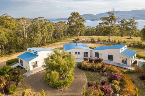 Newhaven - New Castle Holiday 0