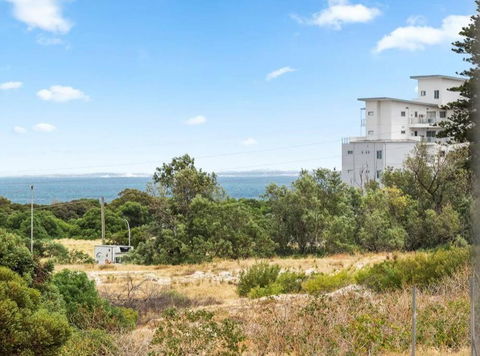 North Coogee Escape 2B2B - New Castle Holiday 0