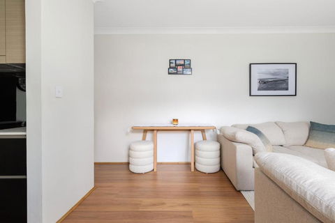 Northern Beaches Garden Hideaway - New Castle Holiday 1