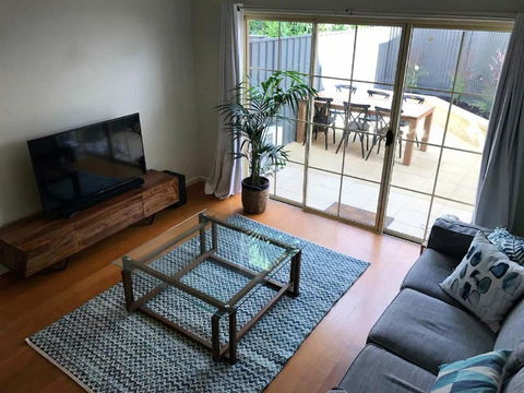 Norwood Saltbush Retreat With Wifi - New Castle Holiday 1