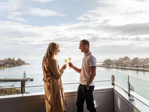 Novotel Devonport - New Castle Holiday 1
