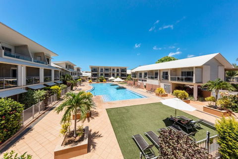 Oaks Broome Hotel - New Castle Holiday 1