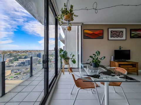 Ocean View Apartment Close To CBD With Indoor Pool. - New Castle Holiday 0