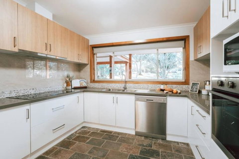 Olinda Rise Retreat House Fire Bathtub And Brekky - New Castle Holiday 3