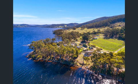 On The Huon River - New Castle Holiday 2