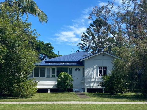 Original Surf Cottage In Heart Of Pottsville Beach - New Castle Holiday 0