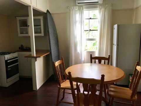 Original Surf Cottage In Heart Of Pottsville Beach - New Castle Holiday 1