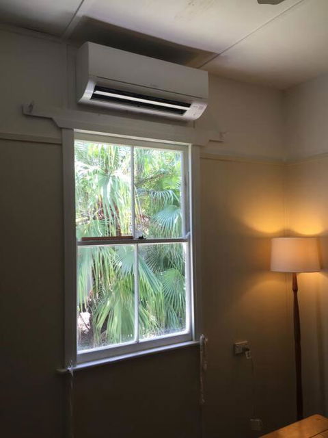 Original Surf Cottage In Heart Of Pottsville Beach - New Castle Holiday 3