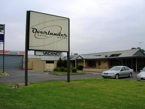 Overlander Hotel Motel - New Castle Holiday 1