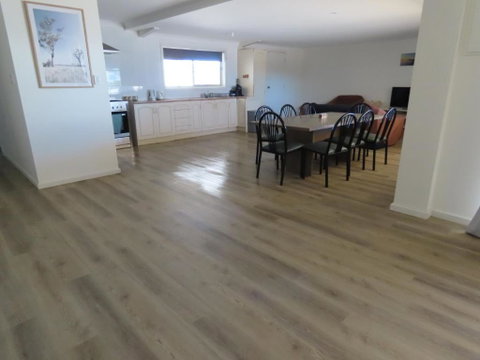 PACEYS PLACE - New Castle Holiday 1