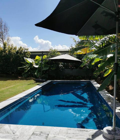 OXLEY Mineral Pool & Private Home SuburbanSTAY - New Castle Holiday 1
