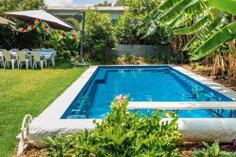 OXLEY Mineral Pool & Private Home SuburbanSTAY - New Castle Holiday 2
