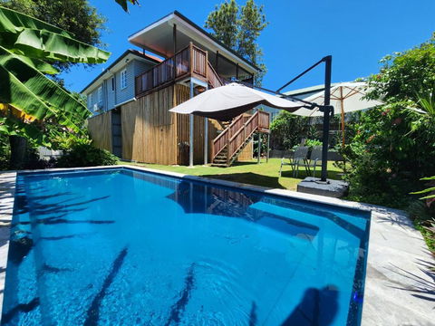OXLEY Mineral Pool & Private Home SuburbanSTAY - New Castle Holiday 0