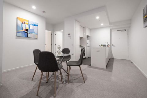 Panoramic Views 2br With Pool And Free Carpark - New Castle Holiday 3