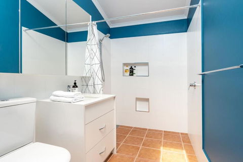 Peaceful 1BR Courtyard Unit In Quiet Dickson - New Castle Holiday 3