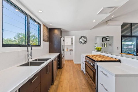 PACIFIC Stunning Coastal Home The Perfect Family Getaway - New Castle Holiday 2