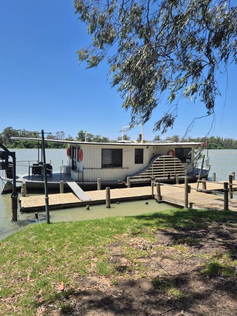 Paddle Wheeler Lilian - New Castle Holiday 3