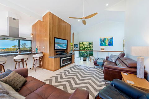 Panorama Beach House - New Castle Holiday 3