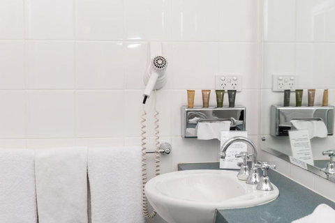 Pastoral Hotel Motel - New Castle Holiday 3