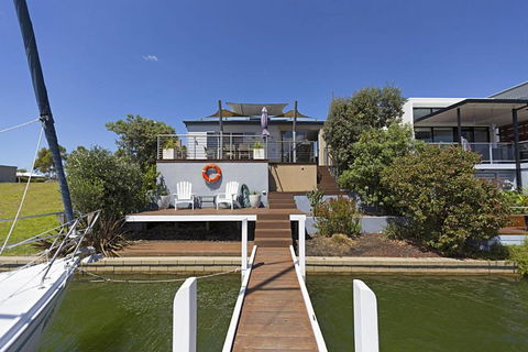Pelican Landing - New Castle Holiday 3