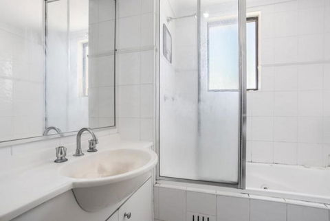 Penthouse Apartment - New Castle Holiday 3