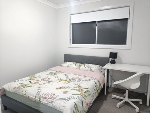 Peaceful Room In Modern And Spacious Baulkham Hills Home - BH2 - New Castle Holiday 0