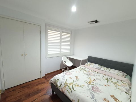 Peaceful Room In Modern And Spacious Baulkham Hills Home - BH2 - New Castle Holiday 1
