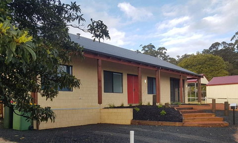 Pemberton Japanese Garden Studio - New Castle Holiday 0