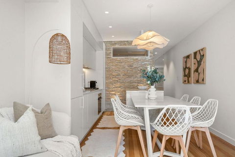Paddington Perfection Isyd - New Castle Holiday 3