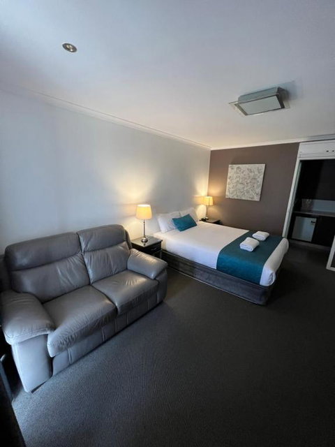 Pevensey Motor Lodge - New Castle Holiday 3