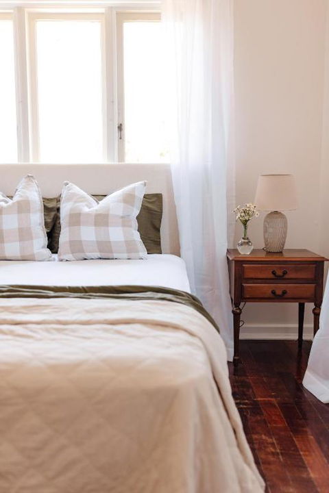 Pet Friendly Family Home In Bluff Point - New Castle Holiday 3