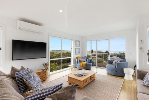 Peppermint Lookout - New Castle Holiday 1