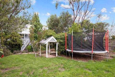 Peppermint Lookout - New Castle Holiday 2