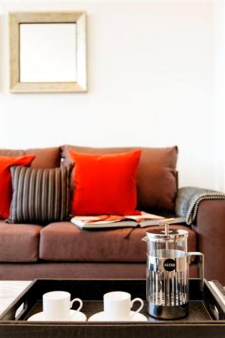 Perfectly Located Crows Nest Apartment C404 - New Castle Holiday 1