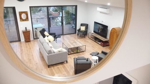 PIECE OF PARADISE, Huge 4 Bedroom Haven - New Castle Holiday 2