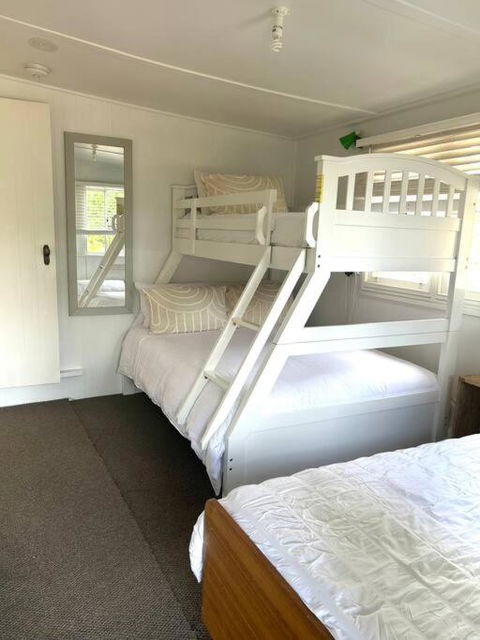 Pine Cottage - New Castle Holiday 3