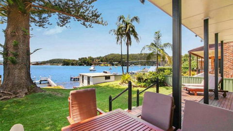 Pine Tree Cottage - Waterfront - New Castle Holiday 0