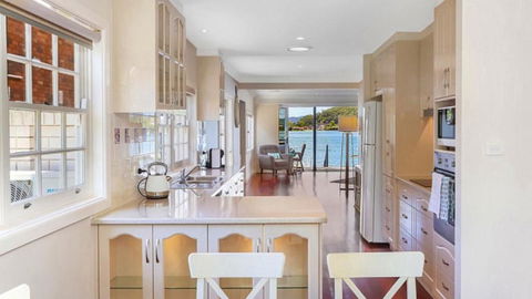 Pine Tree Cottage - Waterfront - New Castle Holiday 3