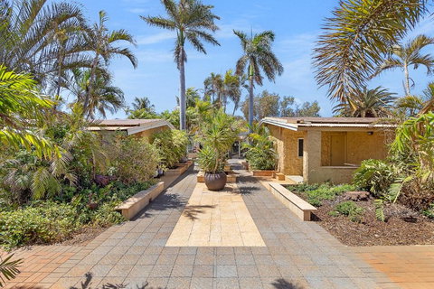 Point Samson Resort - New Castle Holiday 1