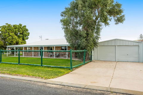 Ponderosa - Dunes Right On You Doorstep - New Castle Holiday 1