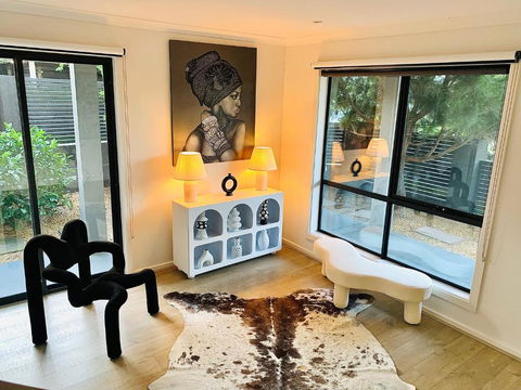 Position Perfection- Mornington - New Castle Holiday 3