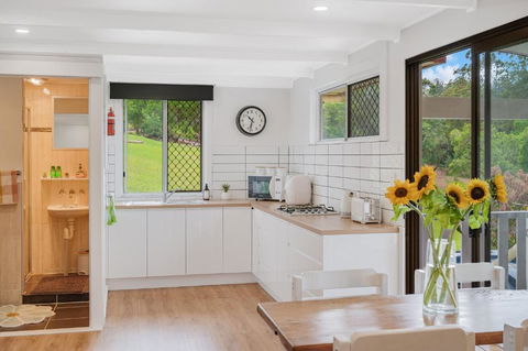 Pet Friendly Cozy Cabin - New Castle Holiday 3
