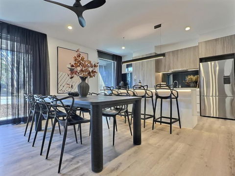RAM, Alpine Getaways - New Castle Holiday 0