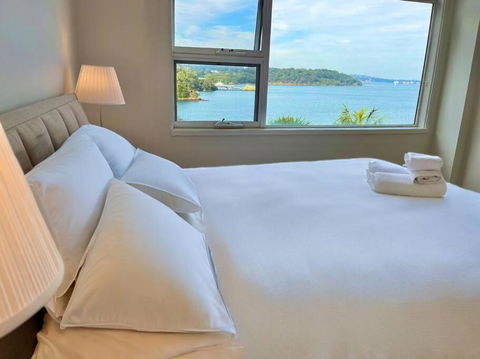 RAG05 - Mosman Exclusive Waterfront Luxury Living - New Castle Holiday 1